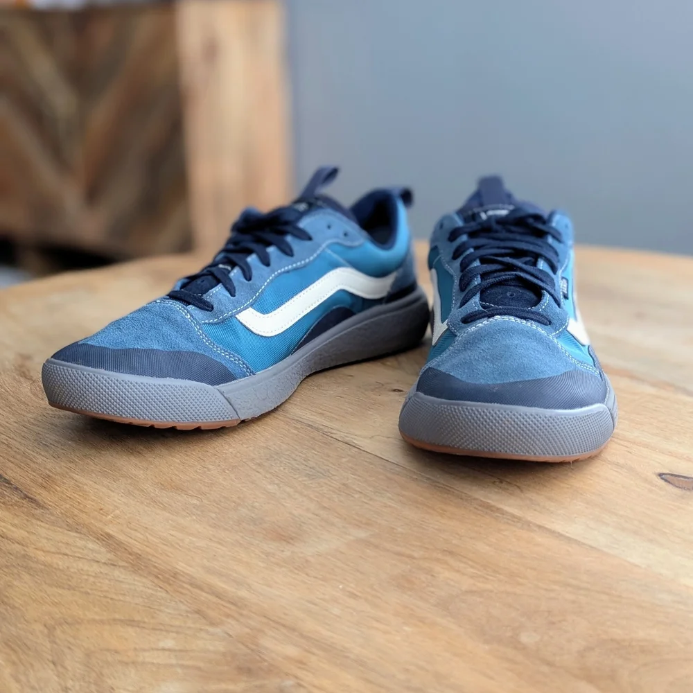 Vans Men's Blue and White Ultra Range Ultra Cush Sneakers - Picture 9 of 10